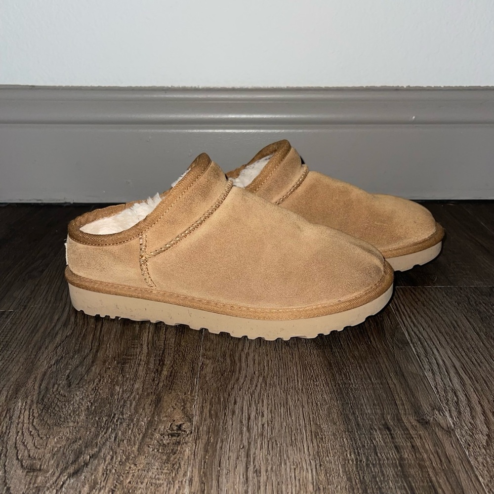 UGG Chestnut Ultra Mini Slipper